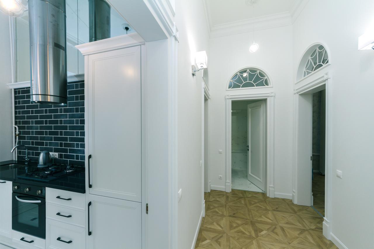 Vip Apartment Near Kreschatyk, 31А Pushkinska Street Κίεβο Εξωτερικό φωτογραφία