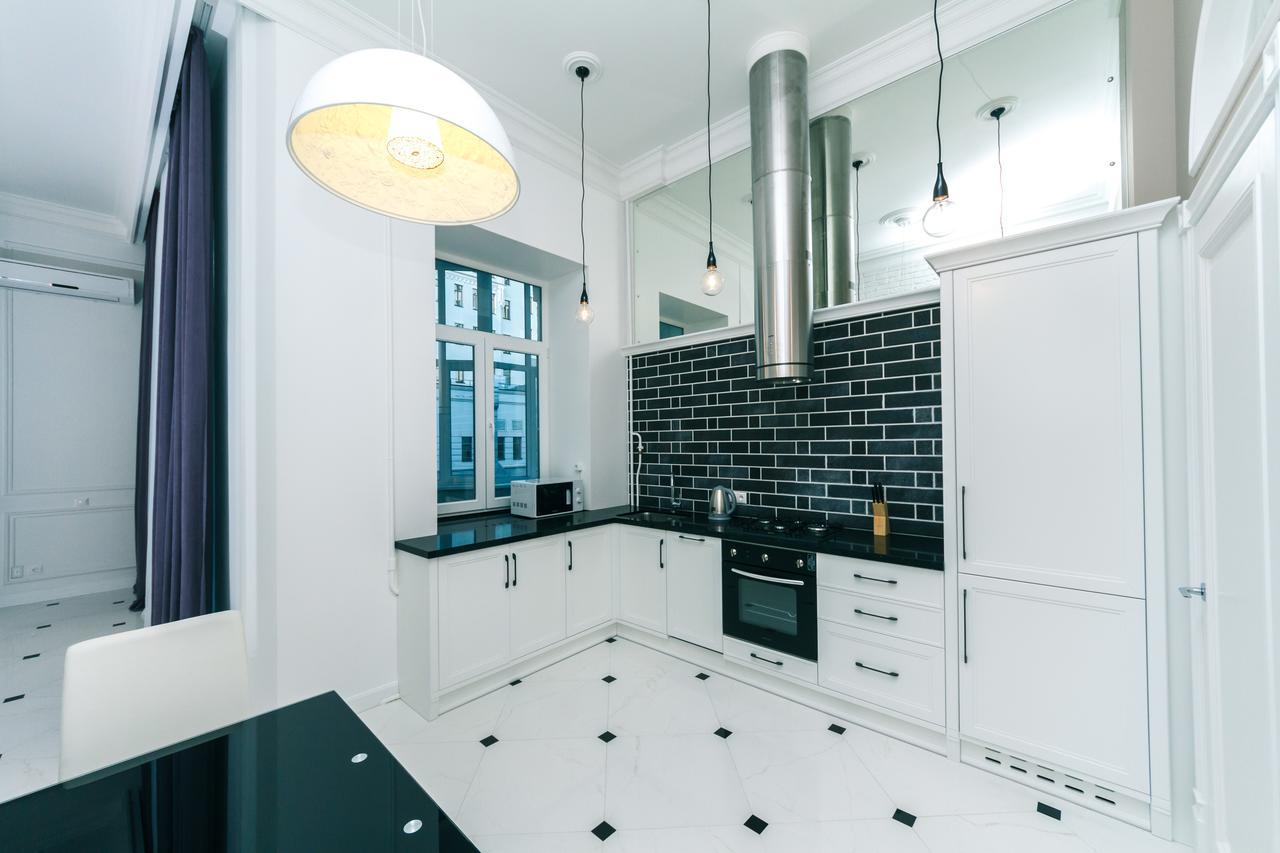 Vip Apartment Near Kreschatyk, 31А Pushkinska Street Κίεβο Εξωτερικό φωτογραφία