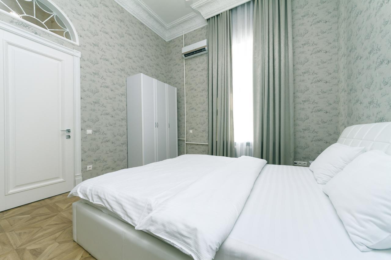 Vip Apartment Near Kreschatyk, 31А Pushkinska Street Κίεβο Εξωτερικό φωτογραφία