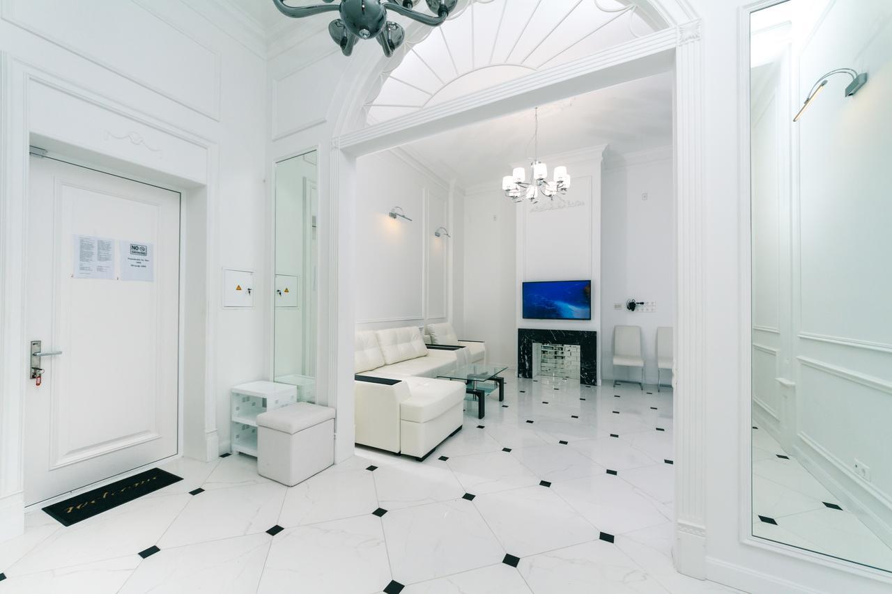 Vip Apartment Near Kreschatyk, 31А Pushkinska Street Κίεβο Εξωτερικό φωτογραφία