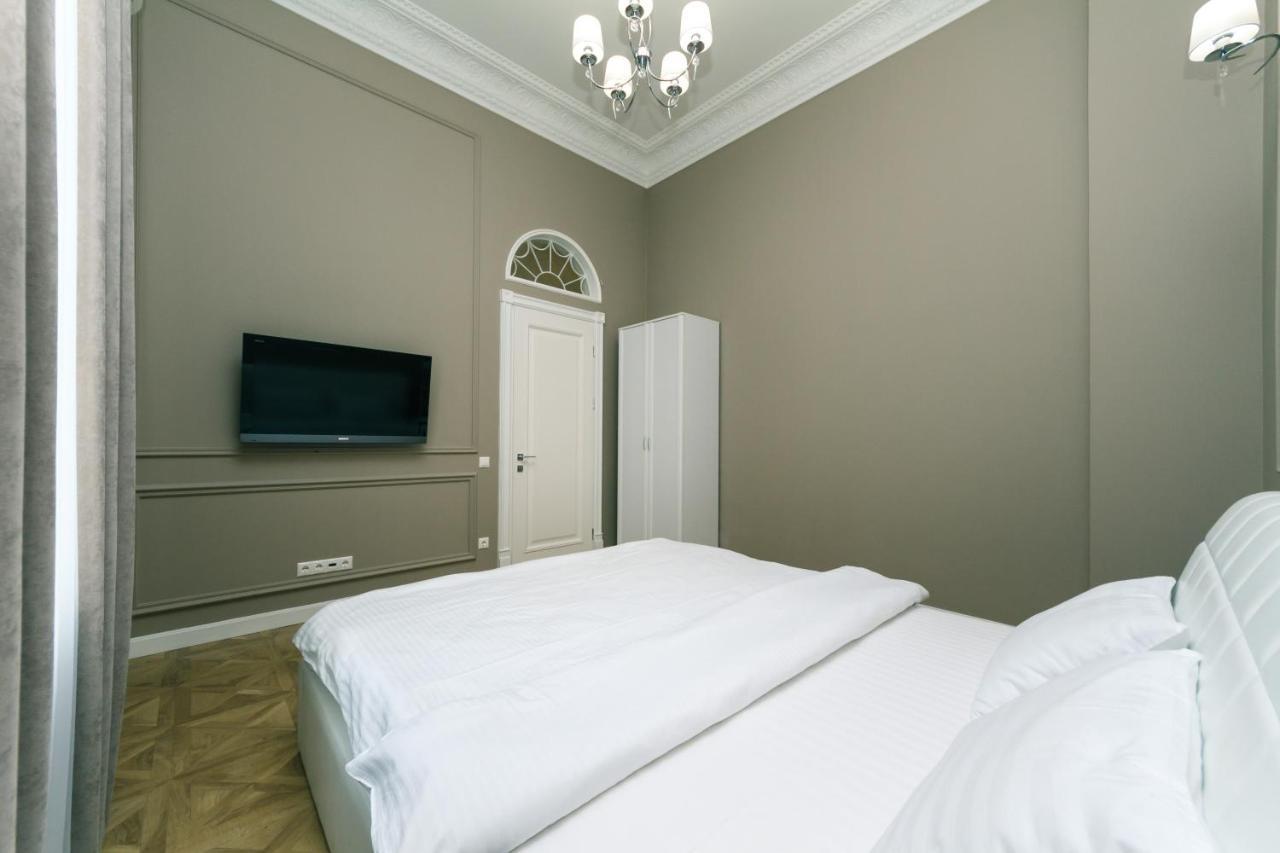 Vip Apartment Near Kreschatyk, 31А Pushkinska Street Κίεβο Εξωτερικό φωτογραφία