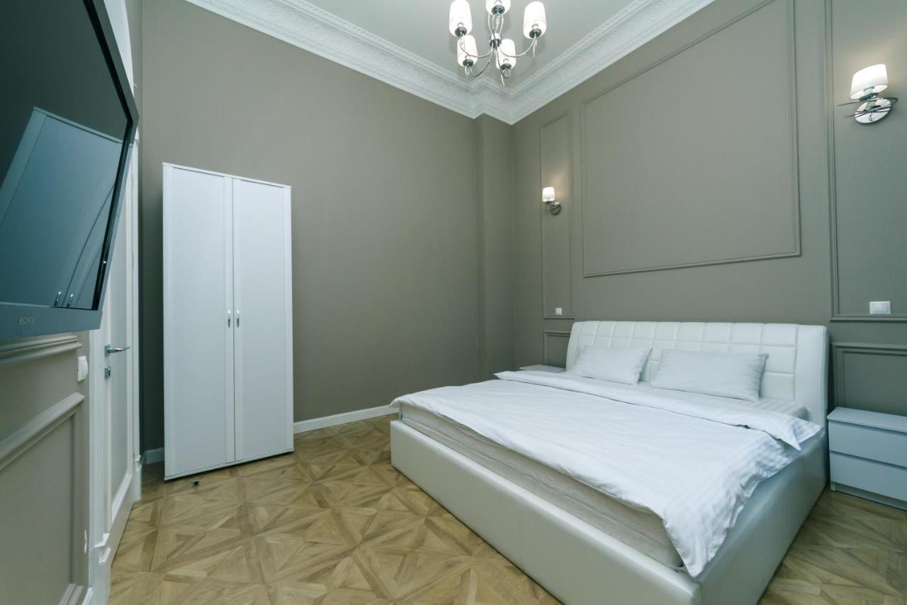 Vip Apartment Near Kreschatyk, 31А Pushkinska Street Κίεβο Εξωτερικό φωτογραφία