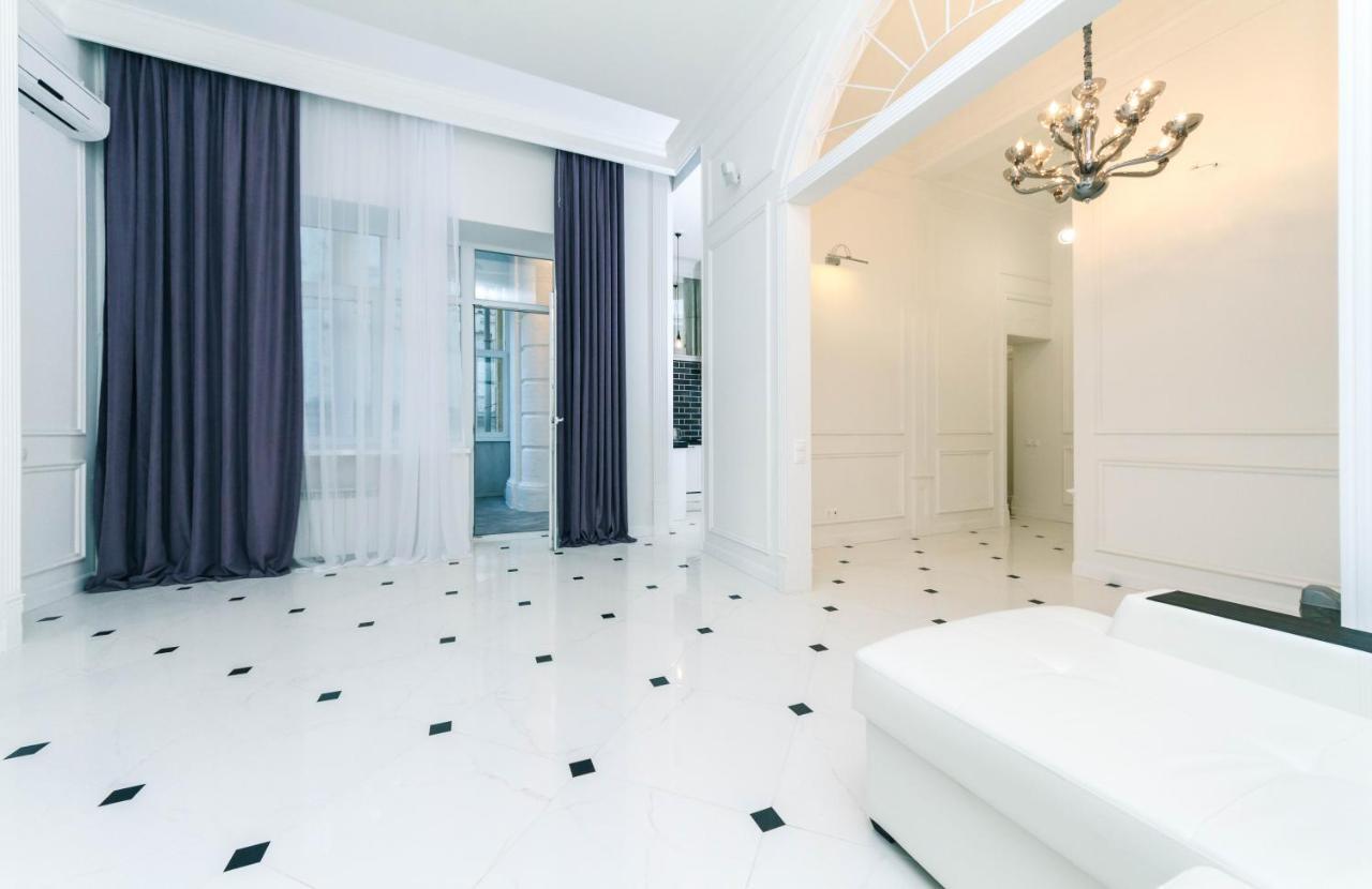 Vip Apartment Near Kreschatyk, 31А Pushkinska Street Κίεβο Εξωτερικό φωτογραφία